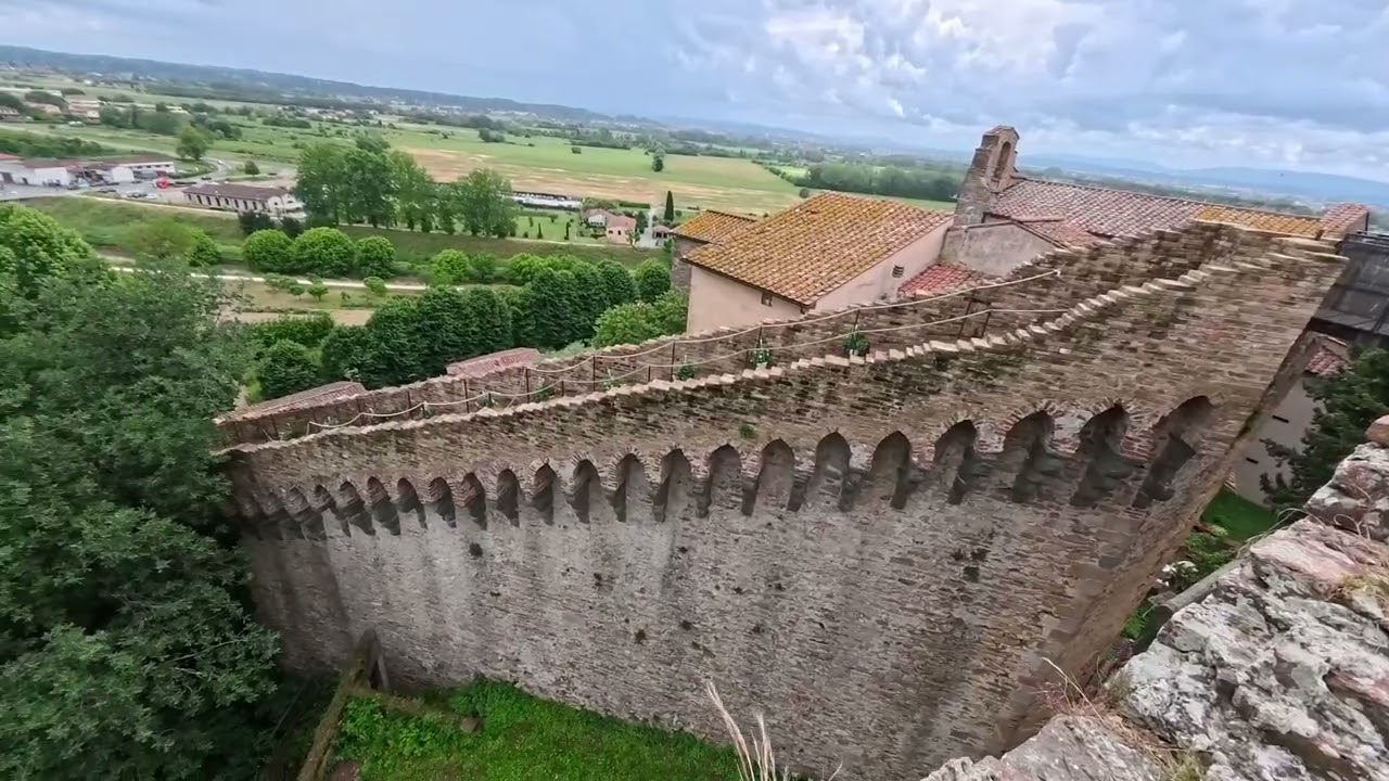 Rocca del Brunnelleschi....un capolavoro di edilizia militare ...per quell'epoca...