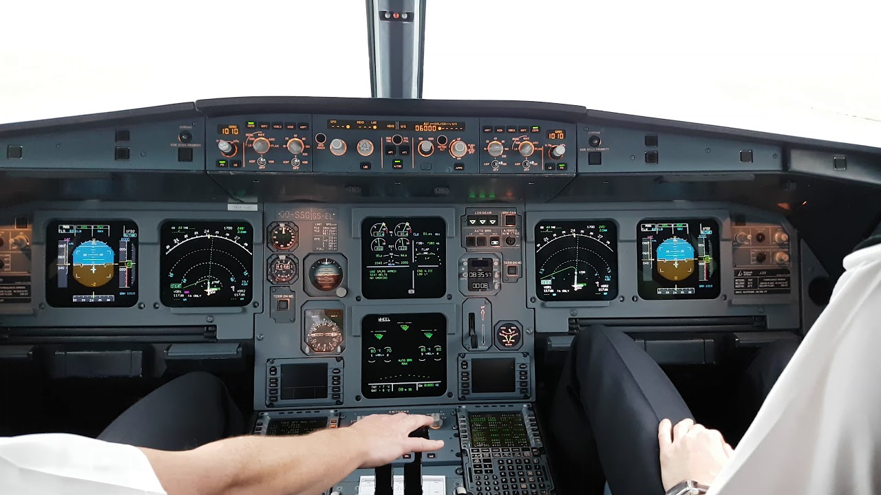 Airbus a319 Cockpit Take-Off at Brussels Airport 25R