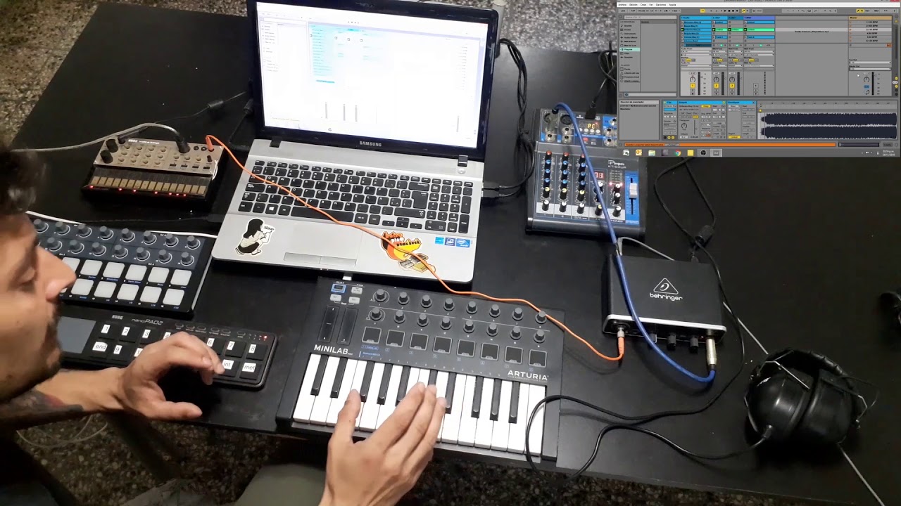 Como disparar pistas en vivo con ableton live.