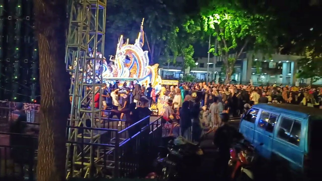 Karnaval Malam puncak kirab Maskot Pilkada Serentak 2024 Jawa Timur 🇮🇩#surabaya #eastjava F(3)