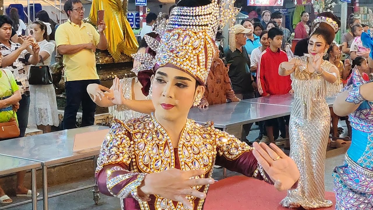 ลิเกศรราม น้ำเพชร รำถวายหลวงพ่อโต สวยงามมากค่ะ
