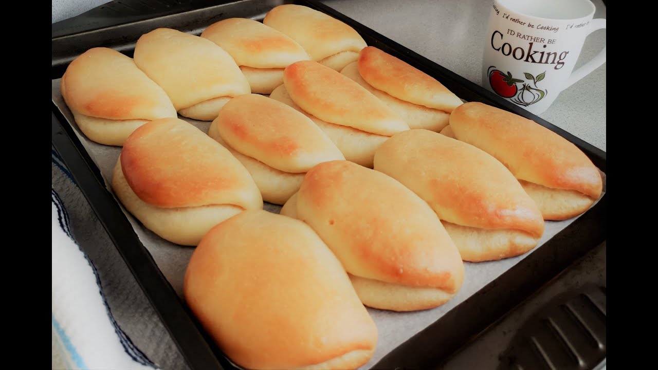 HOW TO MAKE COCO BREAD | EASY RECIPE