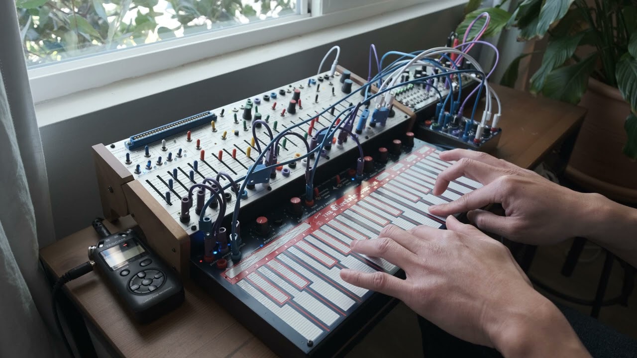 Buchla Music Easel - Tercera (ft. Beads)