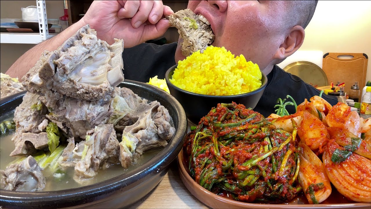 백 뼈국 + 노란쌀밥 + 부추김치 + 양파김치 허겁지겁 한식먹방 입니다 MUKBANG