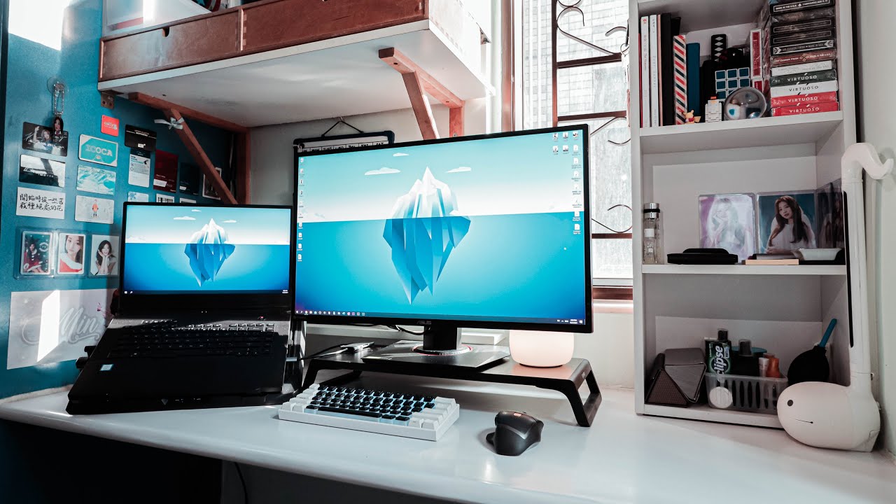My 2021 UNIVERSITY Desk Setup