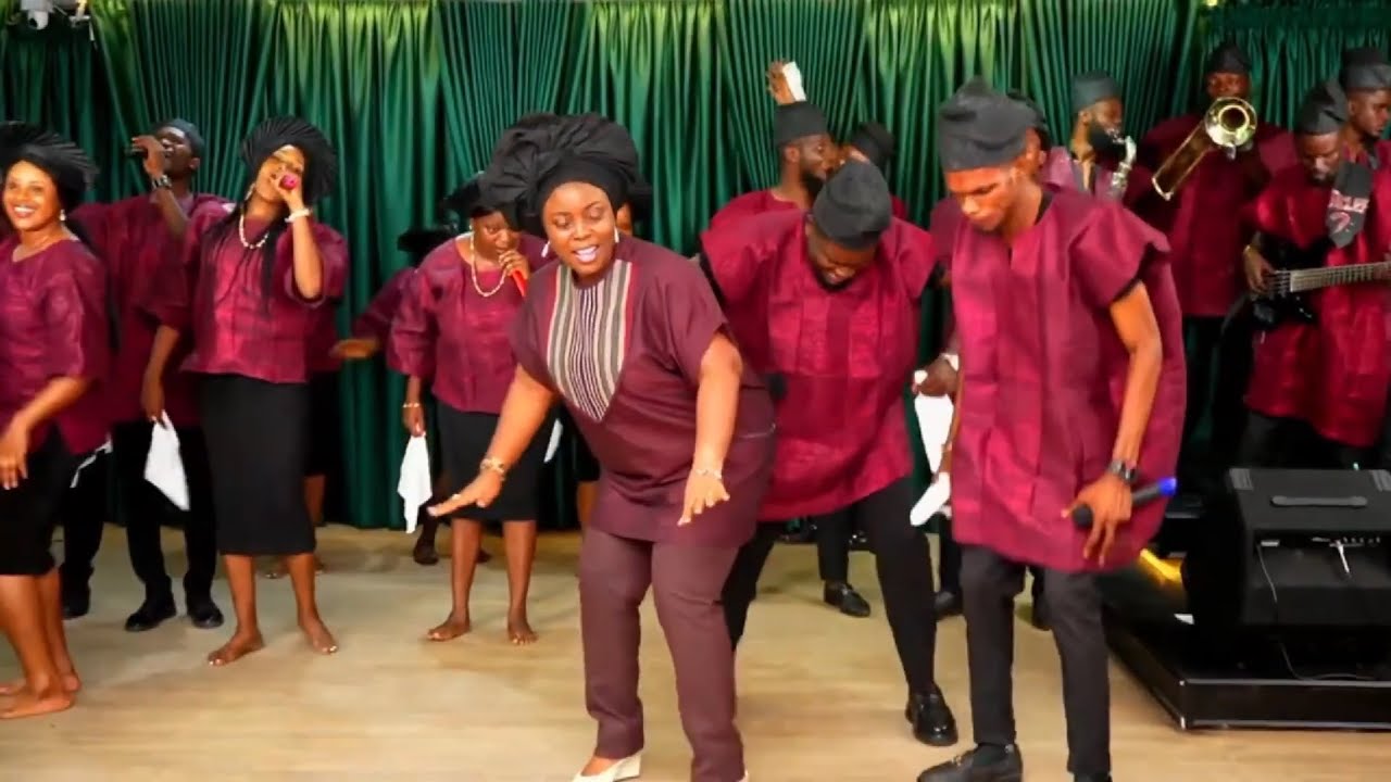 AFRICAN PRAISE ON FIRE 🔥 REFINERS SINGERS (Praise 25.53)