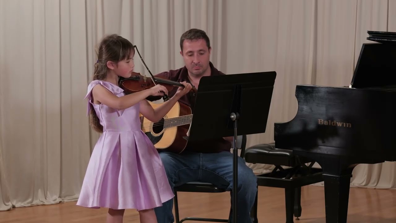Layla & Eric Valesio Play the  Folk Song 