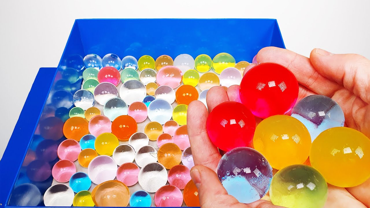 100 GIANT ORBEEZ vs. FAST SHREDDER...!!!