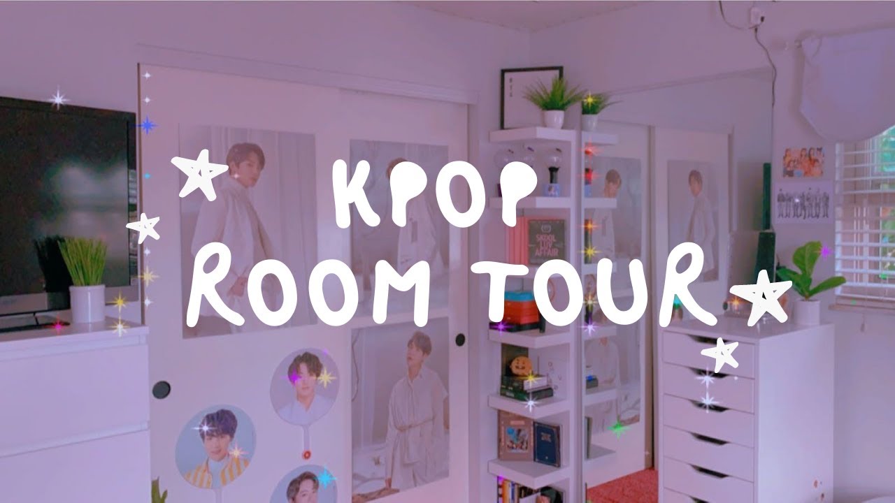 Kpop Room Tour *CHRISTMAS EDITION*