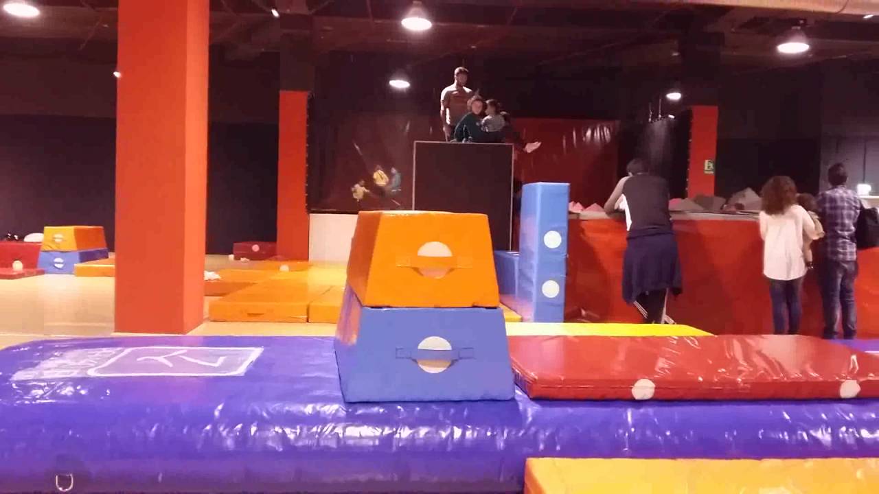 Parkour fails at gym