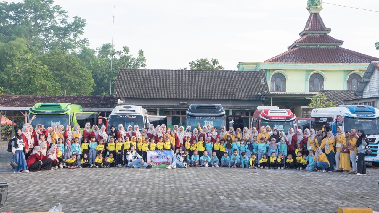 Keseruan outbound TK AYB di pantai semilir socorejo, tuban😍🥰#tkayb #anakceria #pantaisemilir 