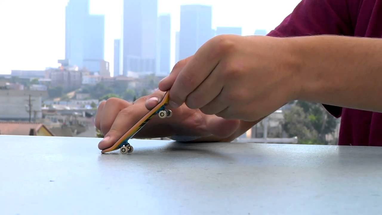 Tutoriales Tech Deck: Trucos de calle básicos.