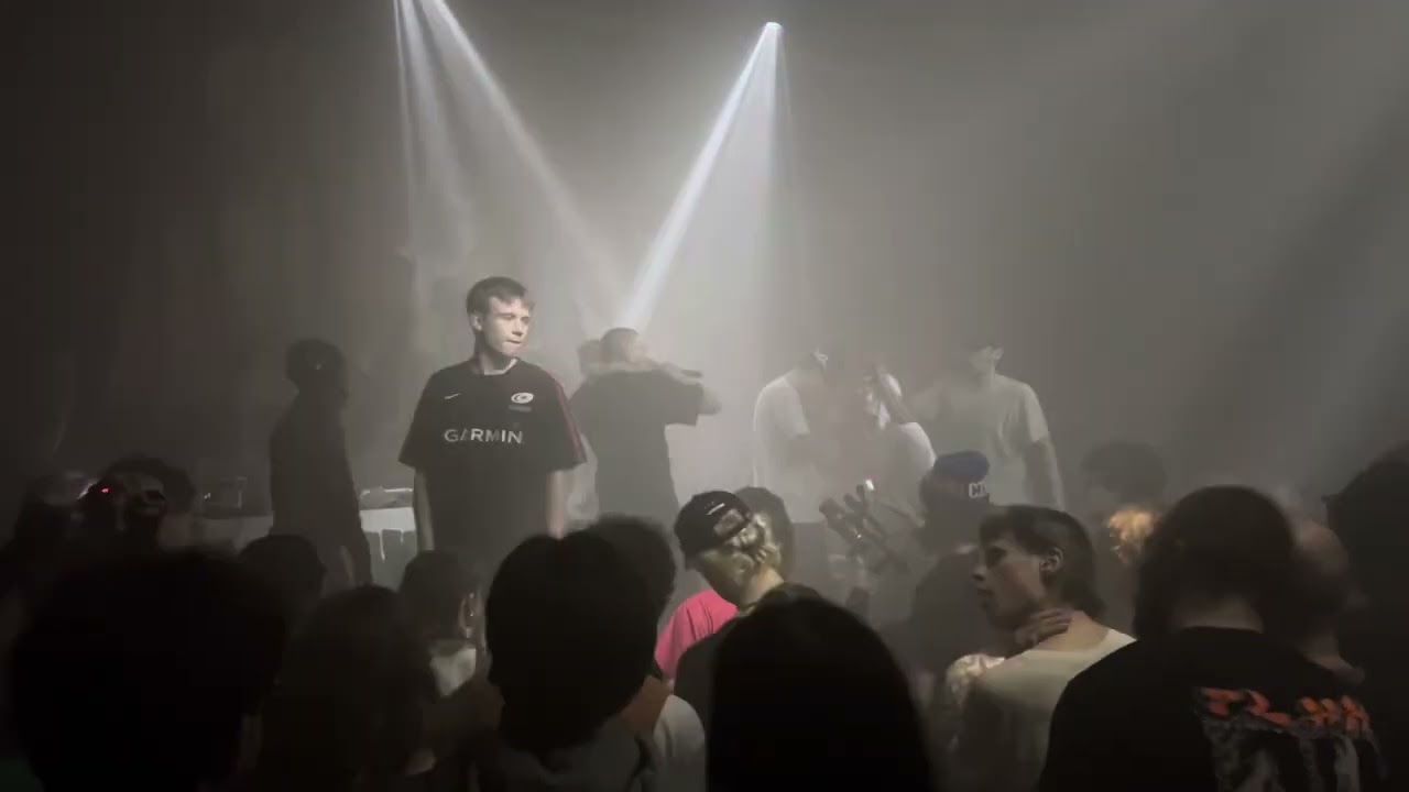 TONFA - Prawdziwi Królowie Podziemia (ft. Cichoń, Ziomcy, Maja Kaleta) [LIVE @ Poznań, Pawilon)