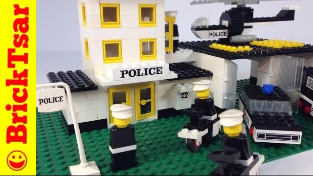 LEGO Town 585 Police Headquarters from 1975! Early LEGOLAND City