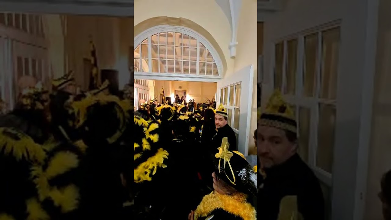 Rathaus-Sturm in Dülken am Altweiber-Donnerstag 2024 (08.02.2024 - 11:11 Uhr)
