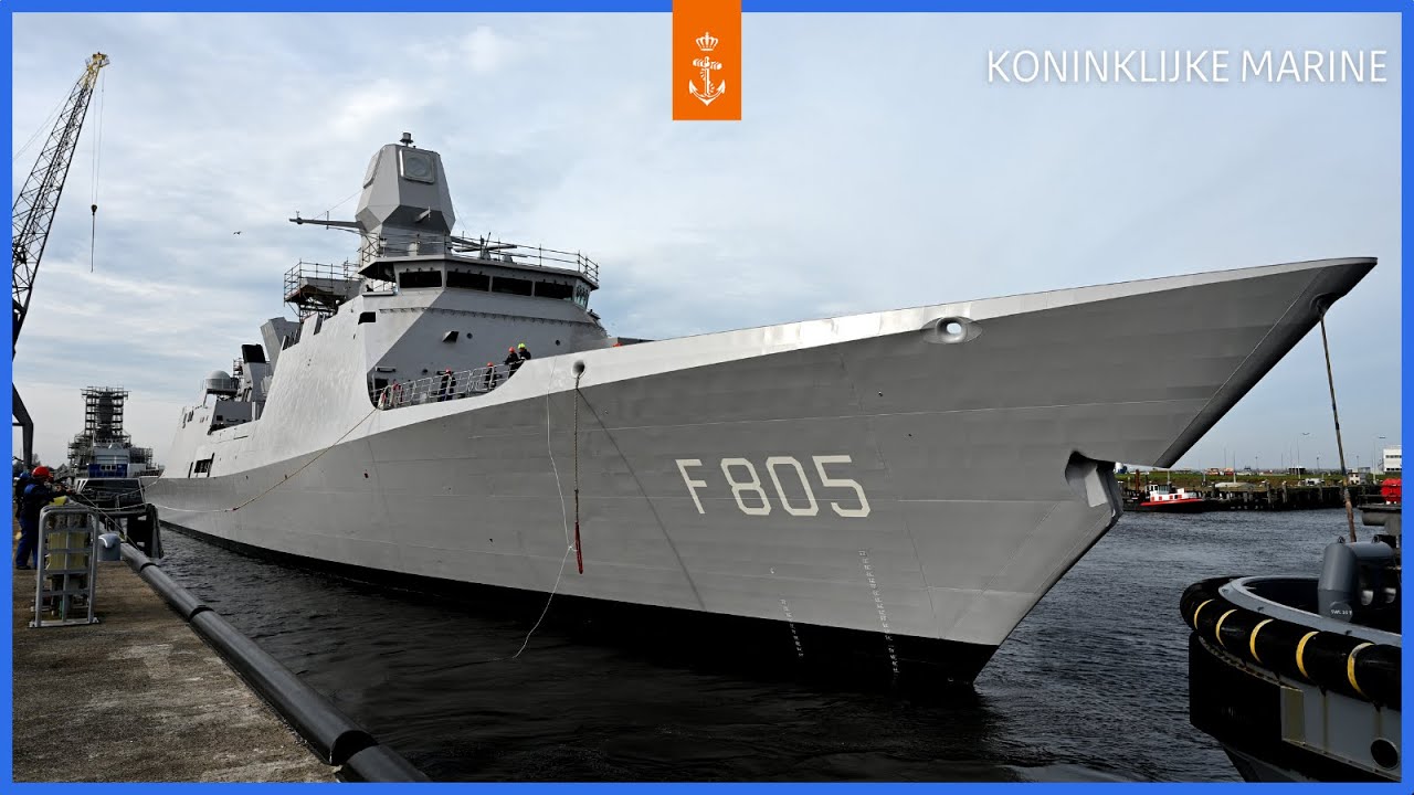 Zr.Ms. Evertsen verlaat het dok ⚓