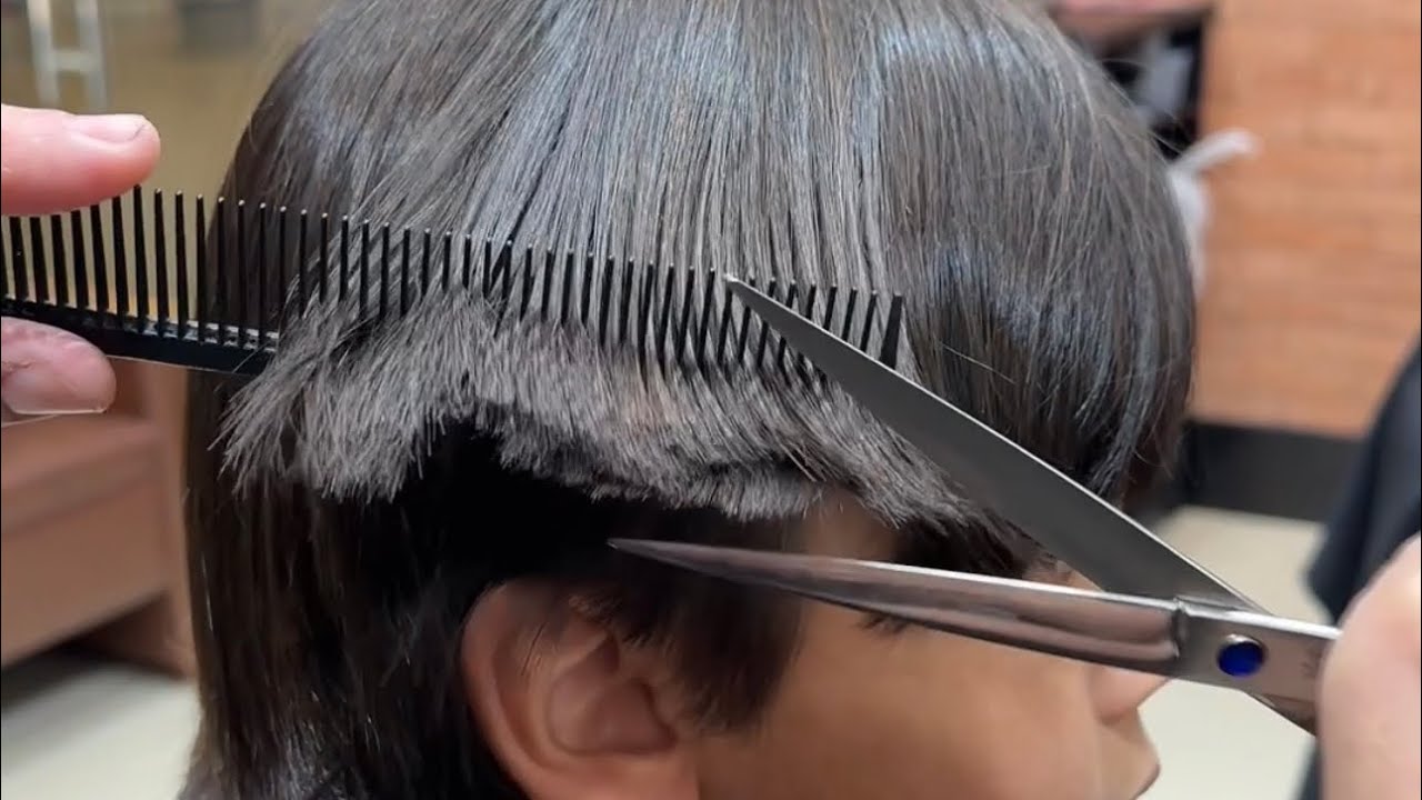 Como fazer corte social todo na tesoura cabelo infantil