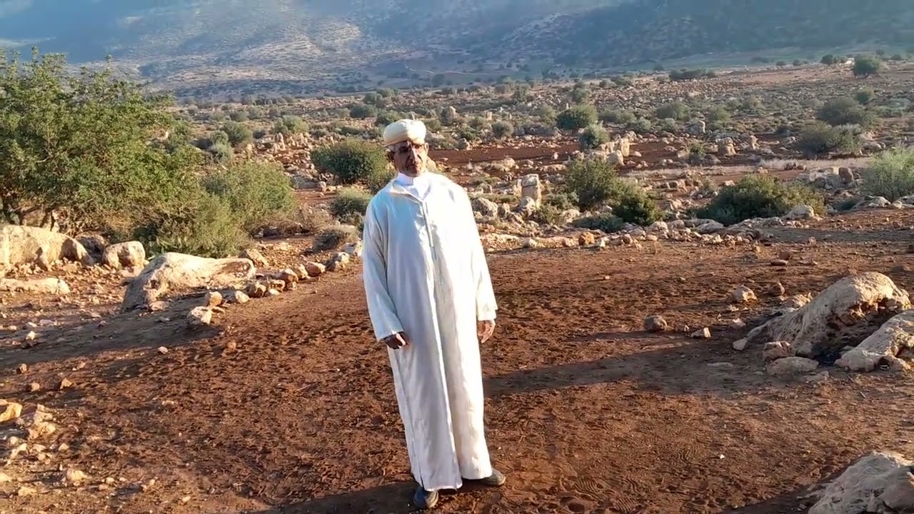 جديد انازور المقتدر زايد اوعلي من قبيلة أيت عطا نومالو .يواصل الشعر الأمازيغي بمواضيع الموزونة🇲🇦🫶