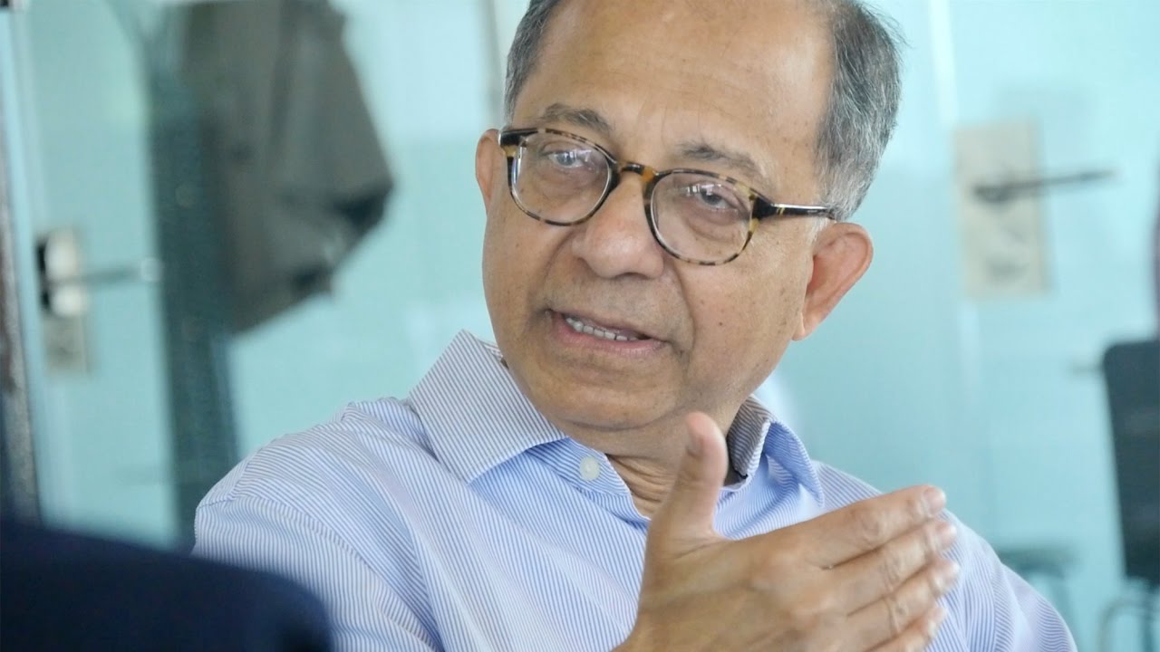 Does democracy equate to economic growth ?