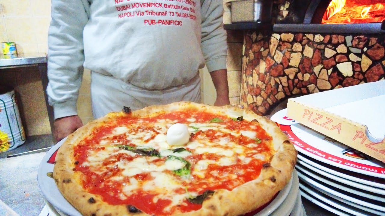 Epic Italian Street Food a Napoli 2022 - Original Pizza ( pizzeria dal prezidente )