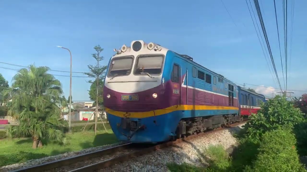 Vẫn là video tổng hợp nhma là tổng hợp các chuyến tàu từ đầu năm 2025 cho đến bây giờ:))