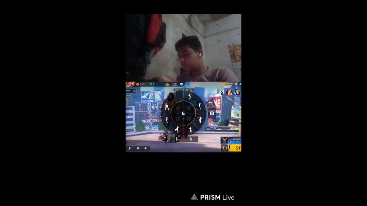 Live streaming of Alone ff boy