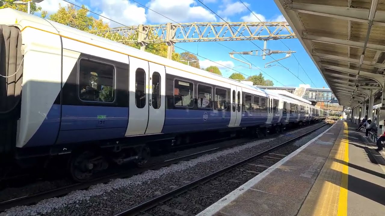 MANOR PARK Elizabeth Line Station (2022)