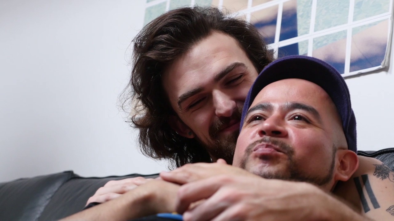 Cuddlist: Professional Cuddling Session Relieves Loneliness