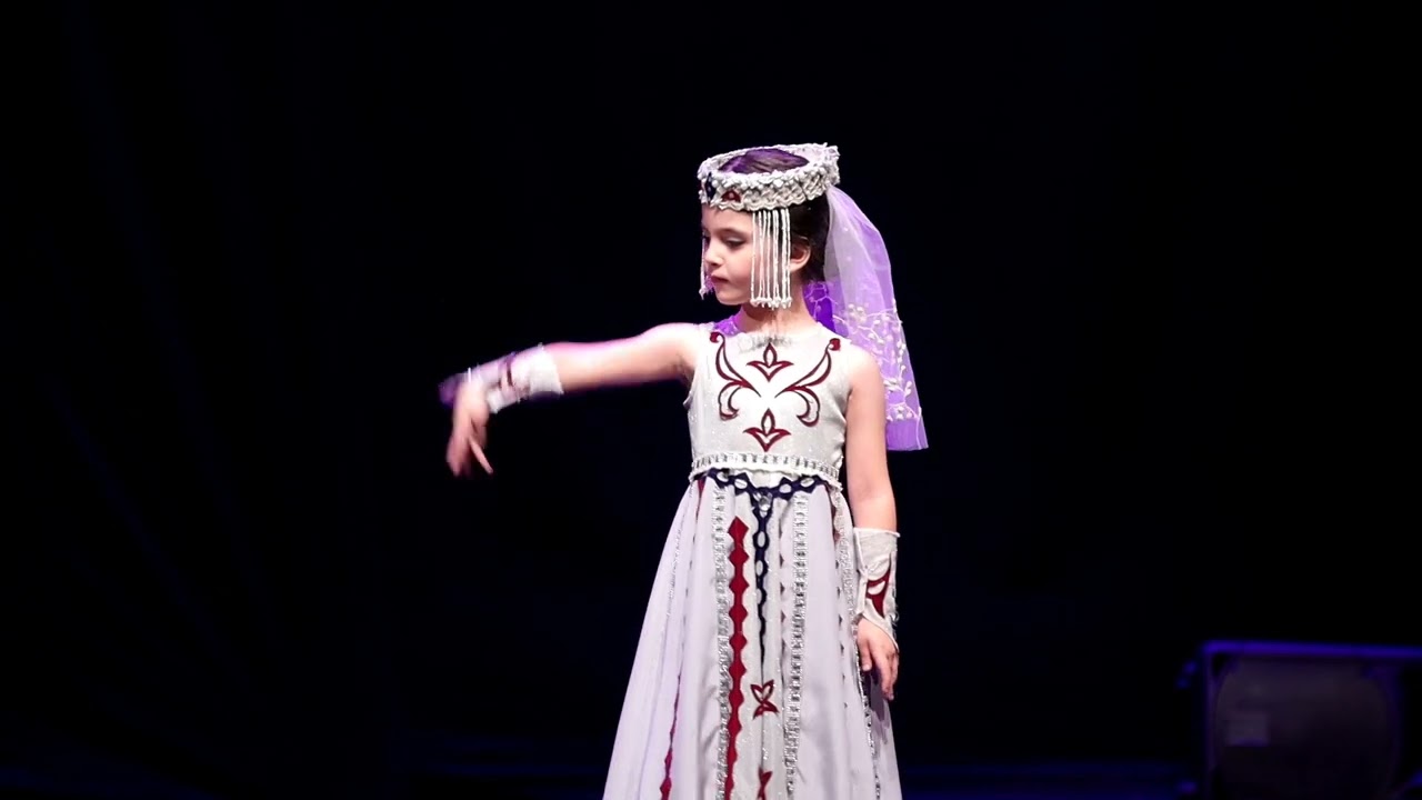 Karen Sevak- Erzrumi Shoror Maria Isakhanyan