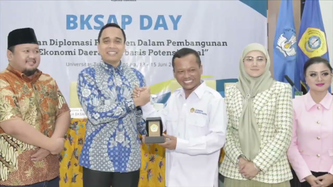 Company Profile Universitas Trunojoyo Madura tahun 2024