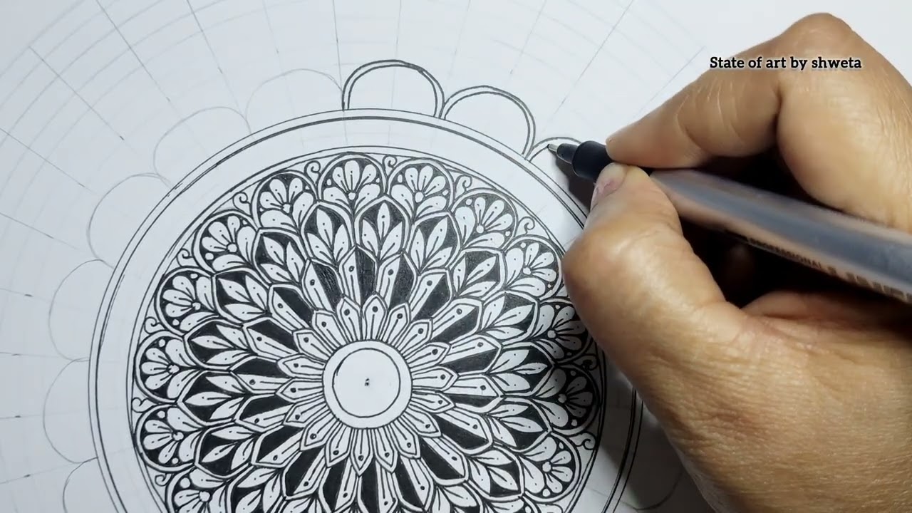 How to draw mandala art. Easy mandala art. #mandalatutorial #art #meditativemandalaart 
