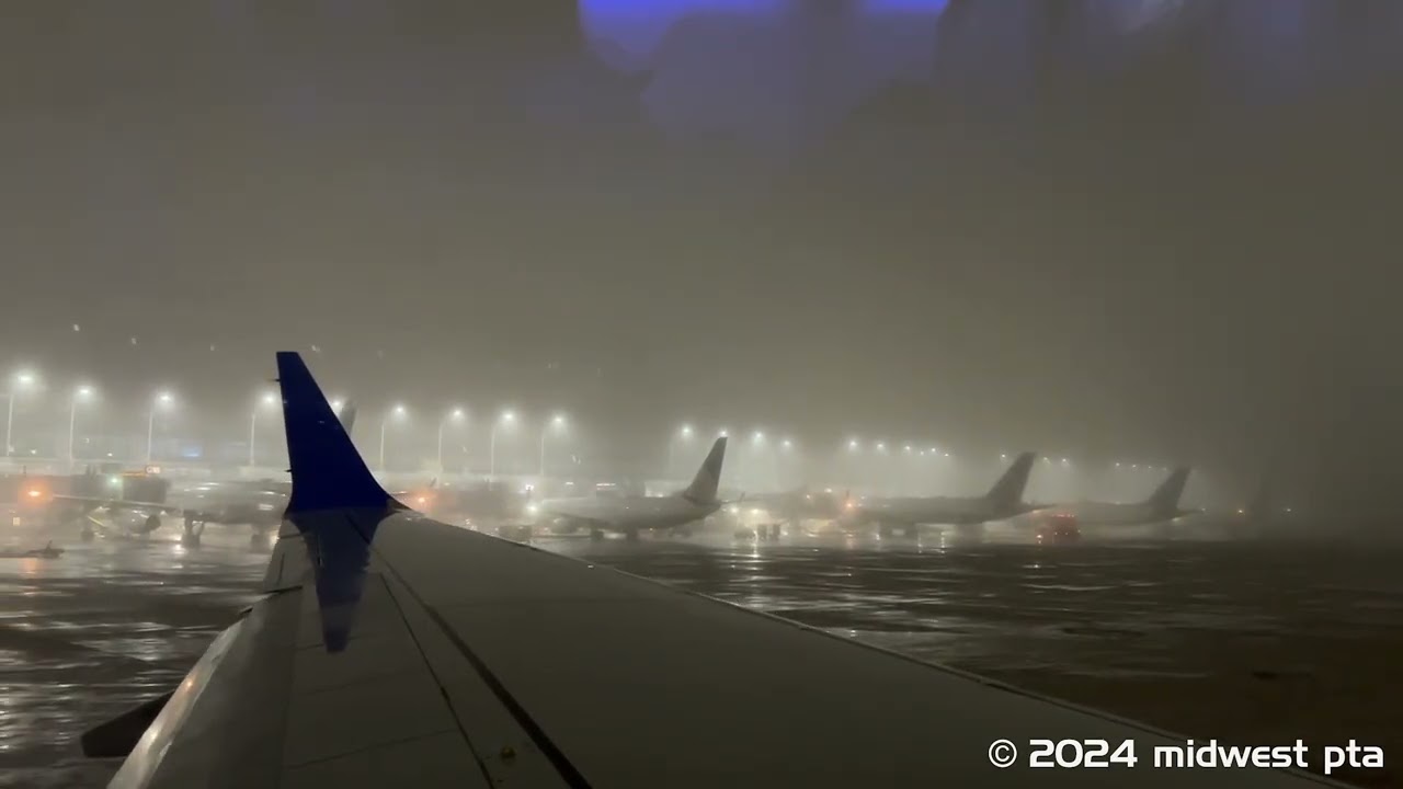 United 737-MAX8 - N17303: Takeoff from O'Hare to Newark (01/25/24)