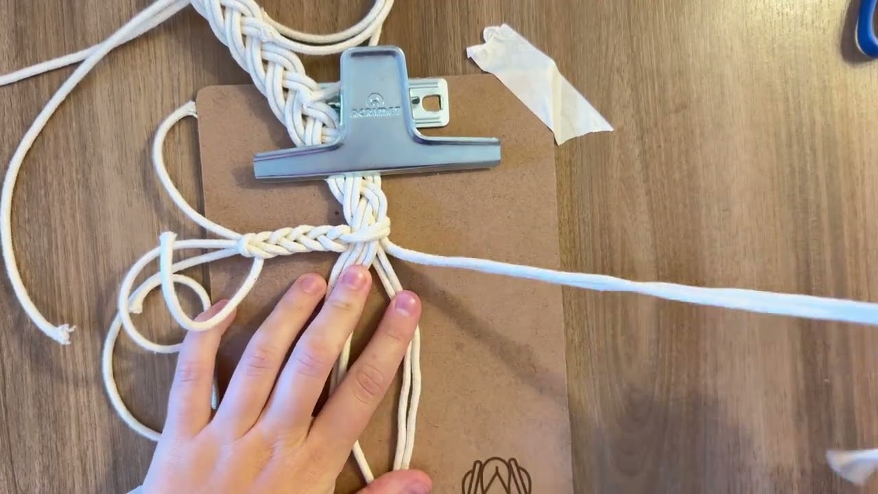 Um chinelo BRANCO para você usar todo o dia!!