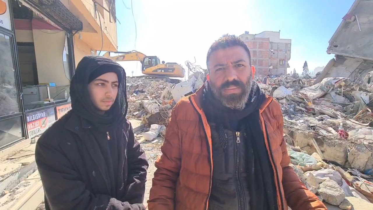 خاص | قصة عائلة سورية تنجو من تحت الأنقاض في كهرمان مرعش