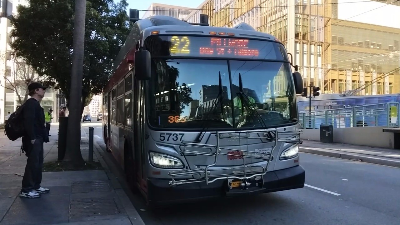 SF Muni 2018 New Flyer XT40 #5737 on Route 22 Fillmore
