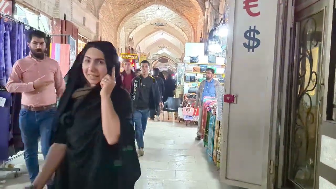 Walking in the Grand Bazaar of Kerman, Iran. 4K ASMR.