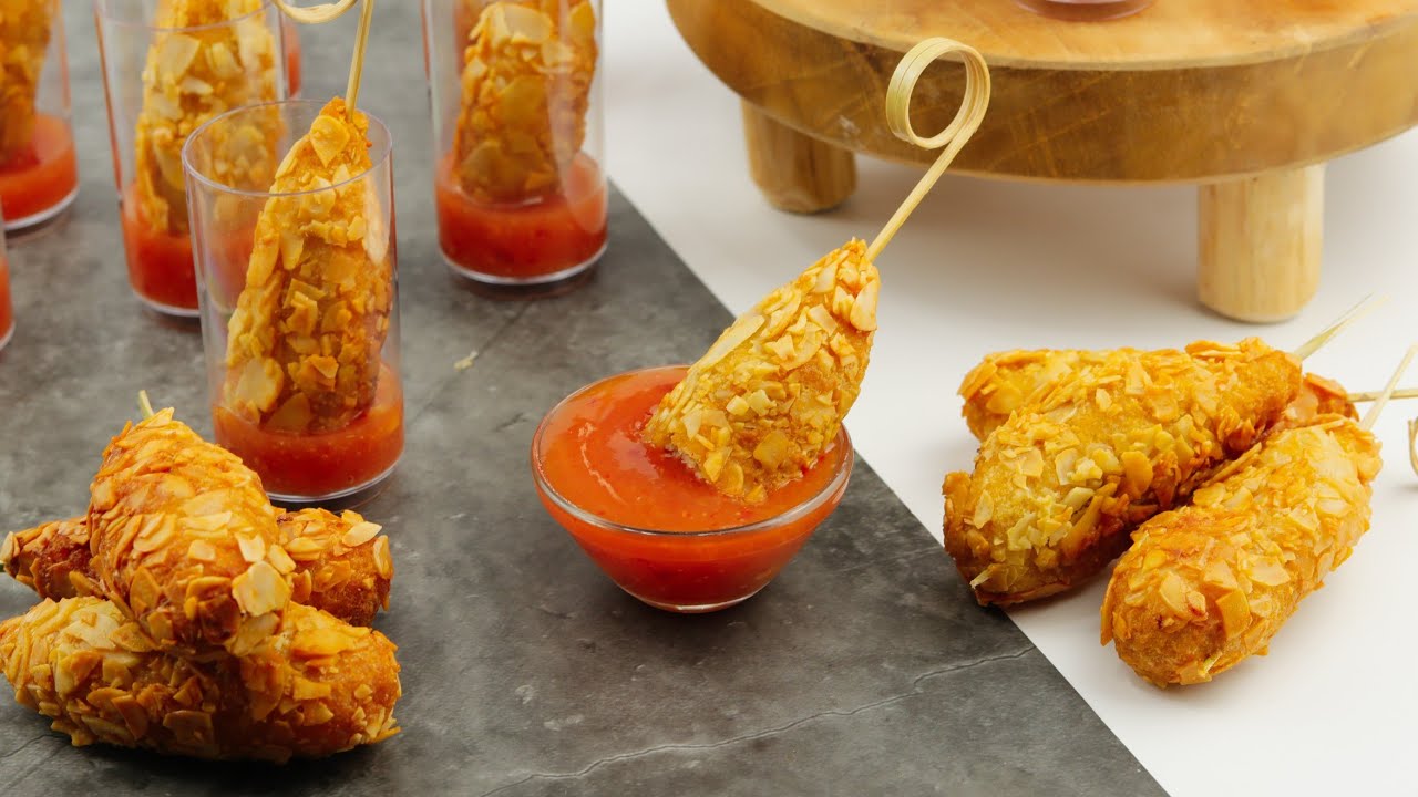 Brochettes de poulet aux amandes et sauce aigre-douce 😍🤤 دجاج بشرائح اللوز و صلصة الفلفل الحار الحلو