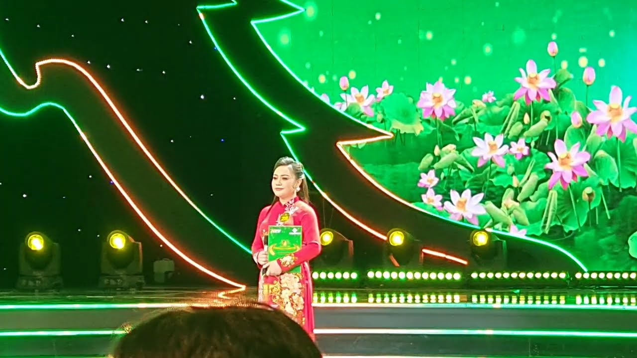 Thùy Dương Dự thi chung kết xếp hạng CVVC bài ca cổ