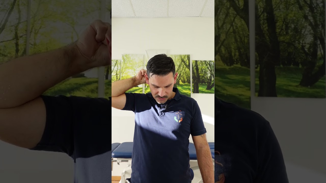 Mal di testa e cervicale con un pollice