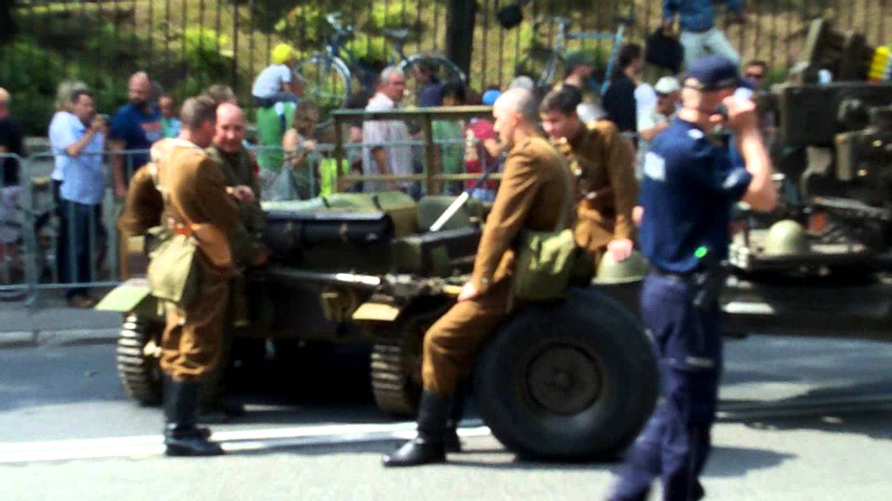 Bofors 40mm i ciągnik C2P