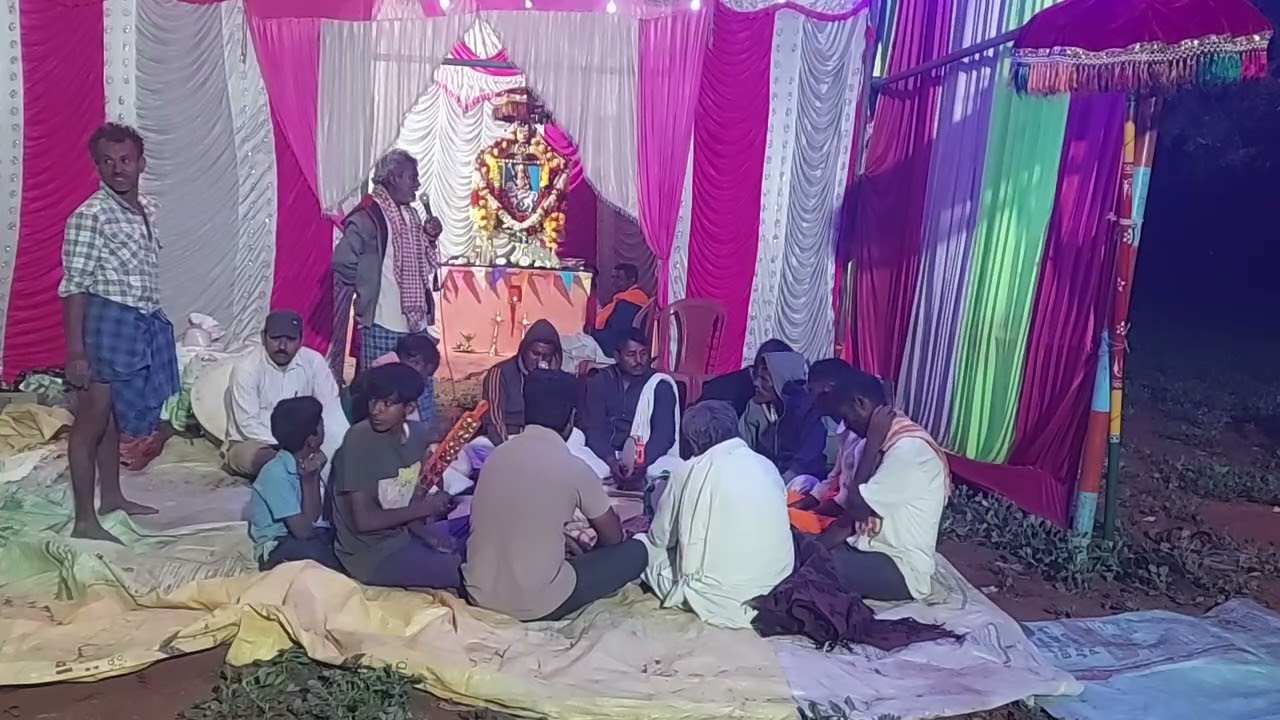 ನಾಕೋಳ ದೇವಿ ಜಾತ್ರೆಯಲ್ಲಿ ಜಾಗರಣೆ ನಿಮಿತ್ಯ ಭಜನೆ 