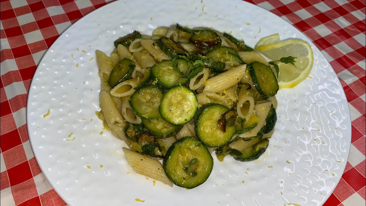 PASTA ZUCCHINE, MENTA E LIMONE