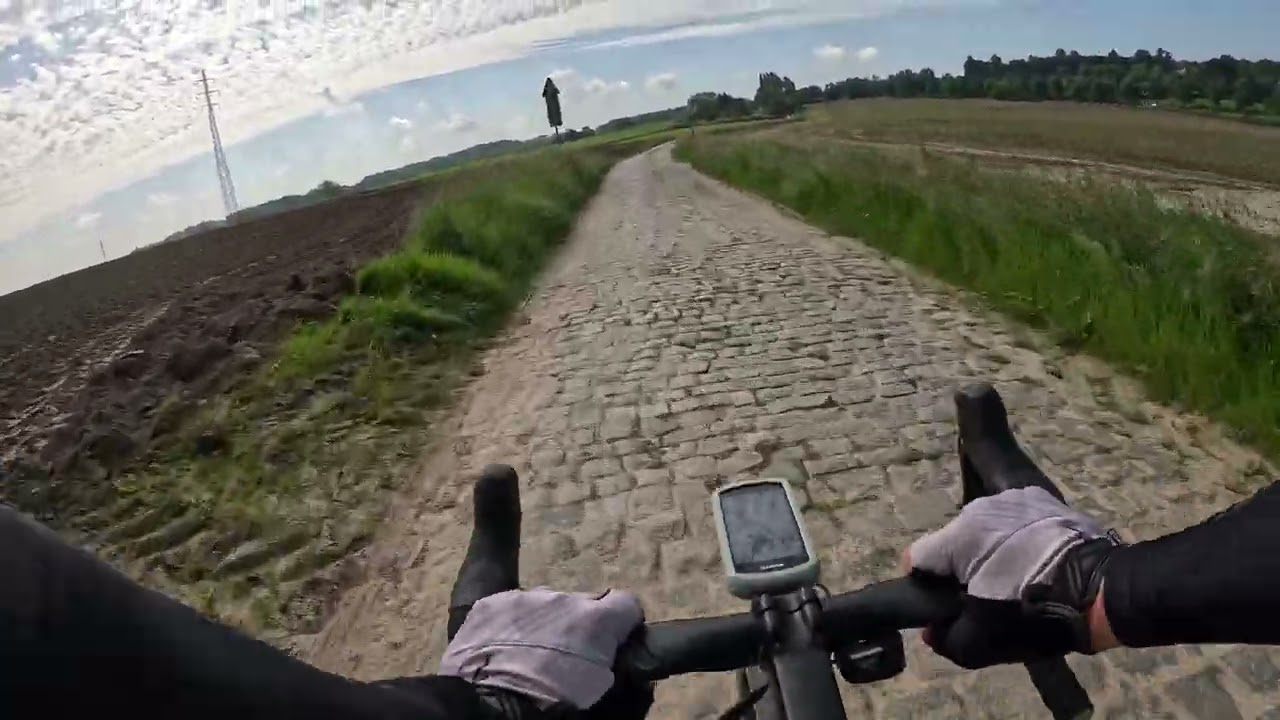 Riding the cobbles of Oude Kwaremont, Belgium