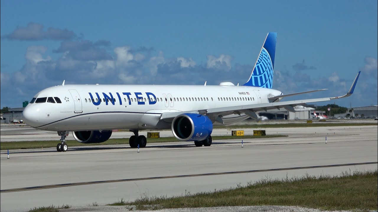 A Full day of Close up Plane spotting at Fort Lauderdale Hollywood International airport FLL [4K]