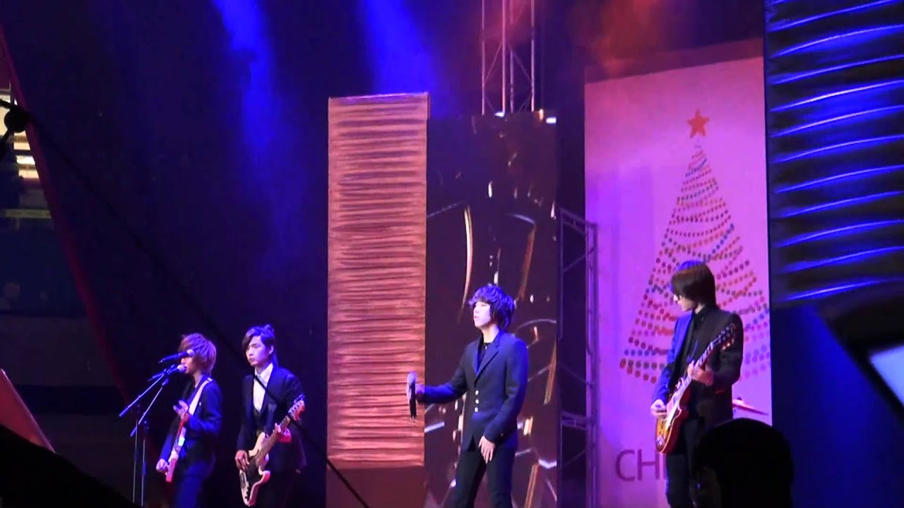 2010 12 17 FTIsland Lotte world Free Christmas Concert  - Love Love Love