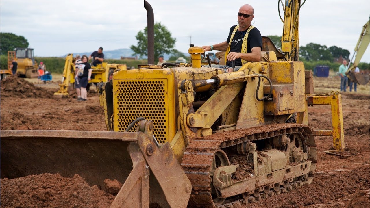 International Harvester Tracked Backhoe Loader