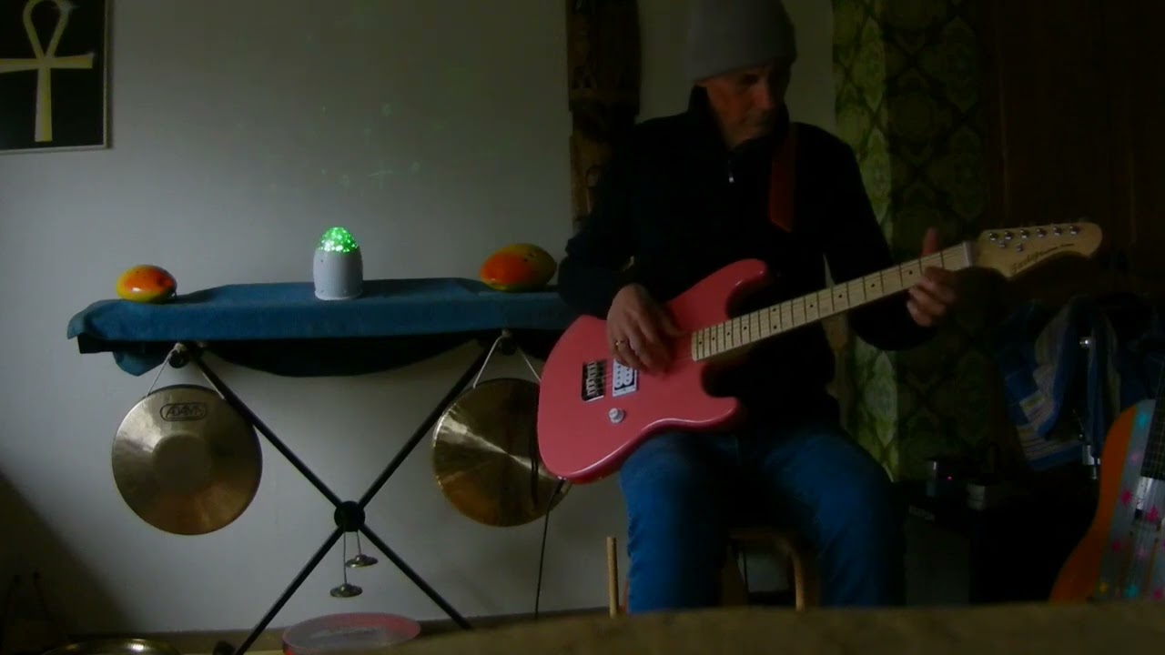 Sitar-guitar rhythmic intuitive raga soundmeditation  Mooer E7 arpeggiator 28 01 2026 - John Kremer