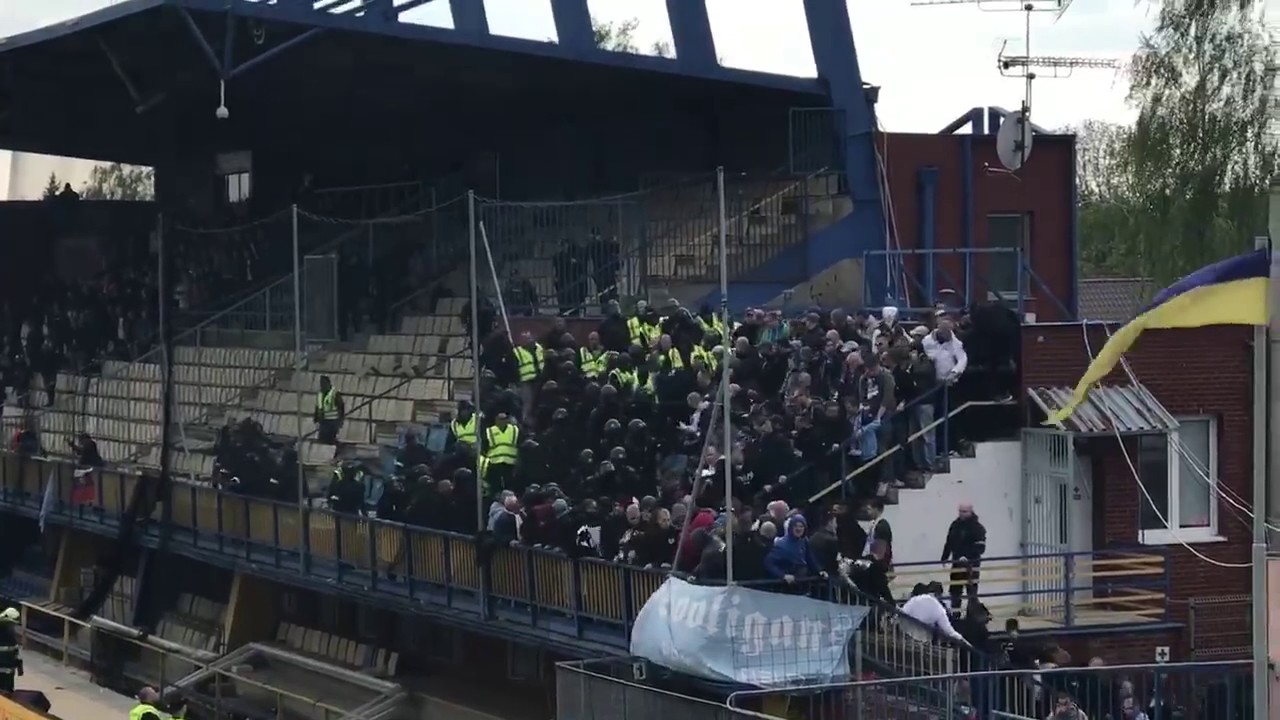 Dunaszerdahely - Slovan 2017.04.08. - Vend&eacute;gszektor ki&uuml;r&iacute;t&eacute;s