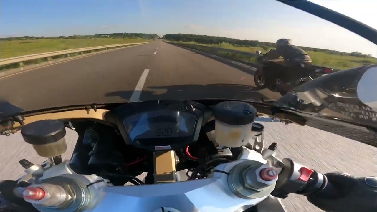 Suzuki GSX-R 750 L1 VS Ducati 848 evo
