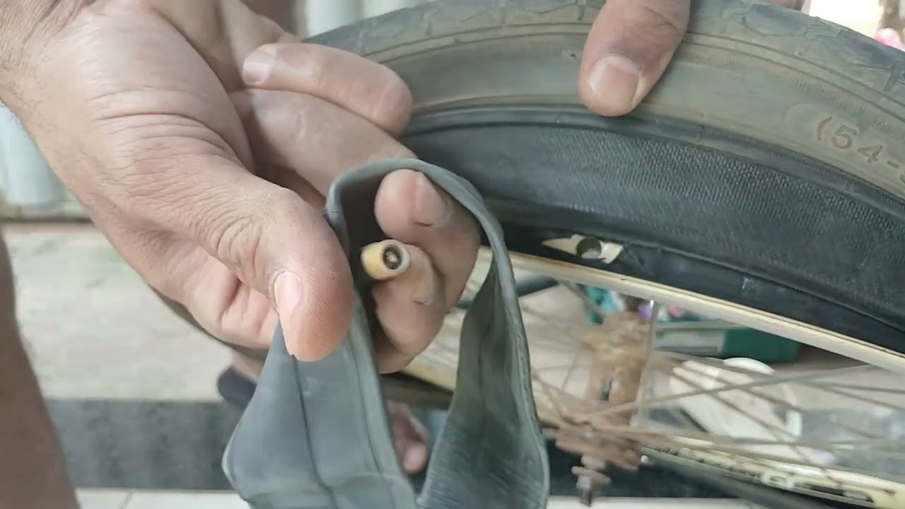 COMO TIRAR E COLOCAR A CÂMARA DE AR DA BICICLETA